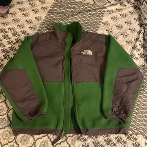 Kids/boys size small The North Face polartec jacket sz small.